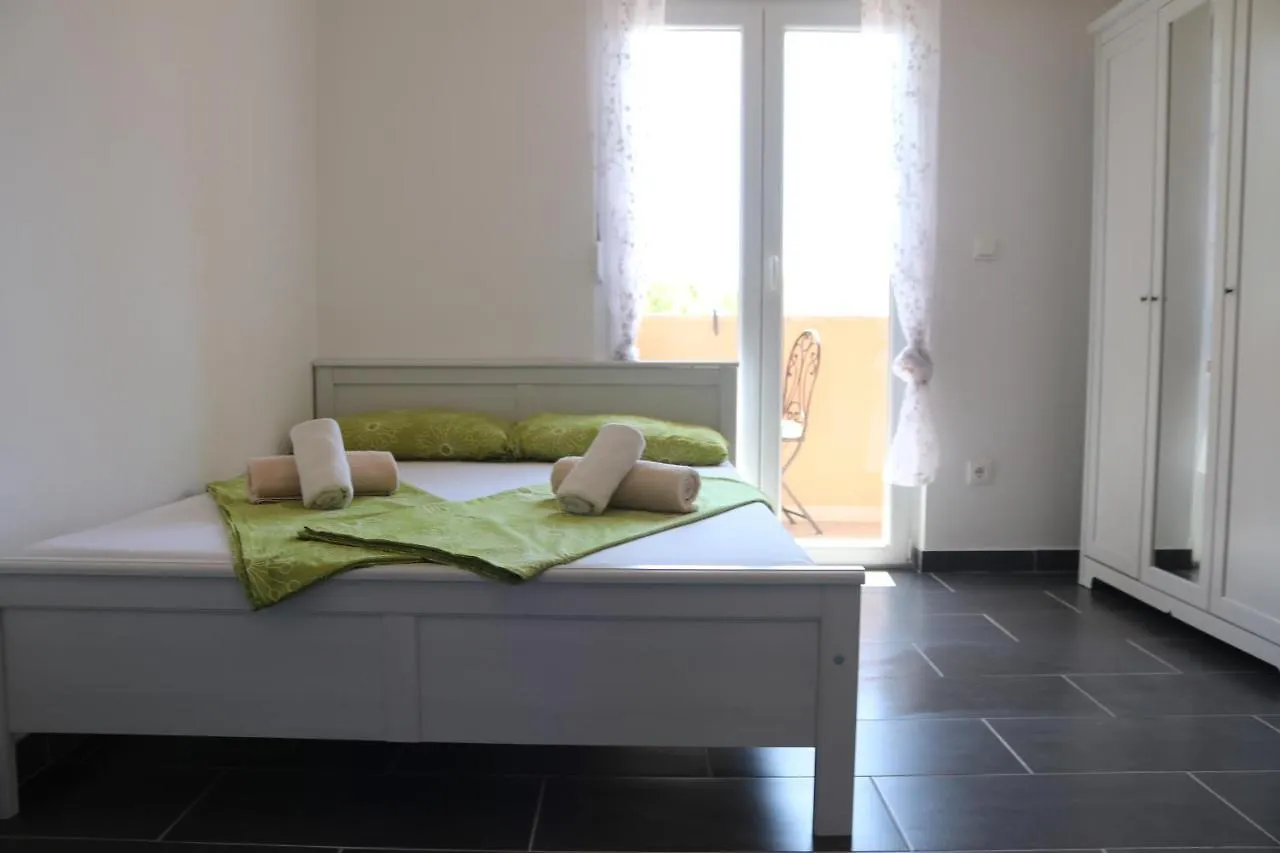 Apartment Matic Vrsi