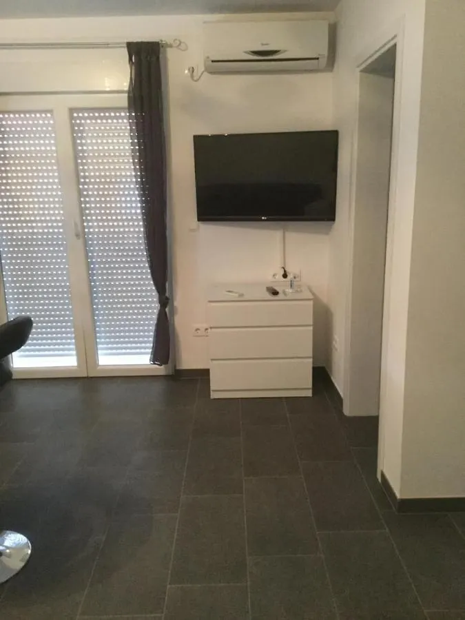 Apartment Matic Vrsi 0*,  Croatia