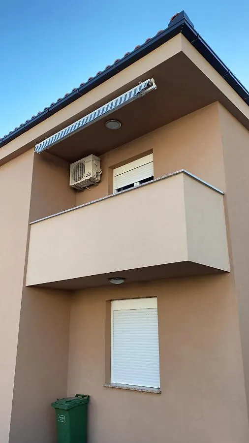 Apartment Matic Vrsi