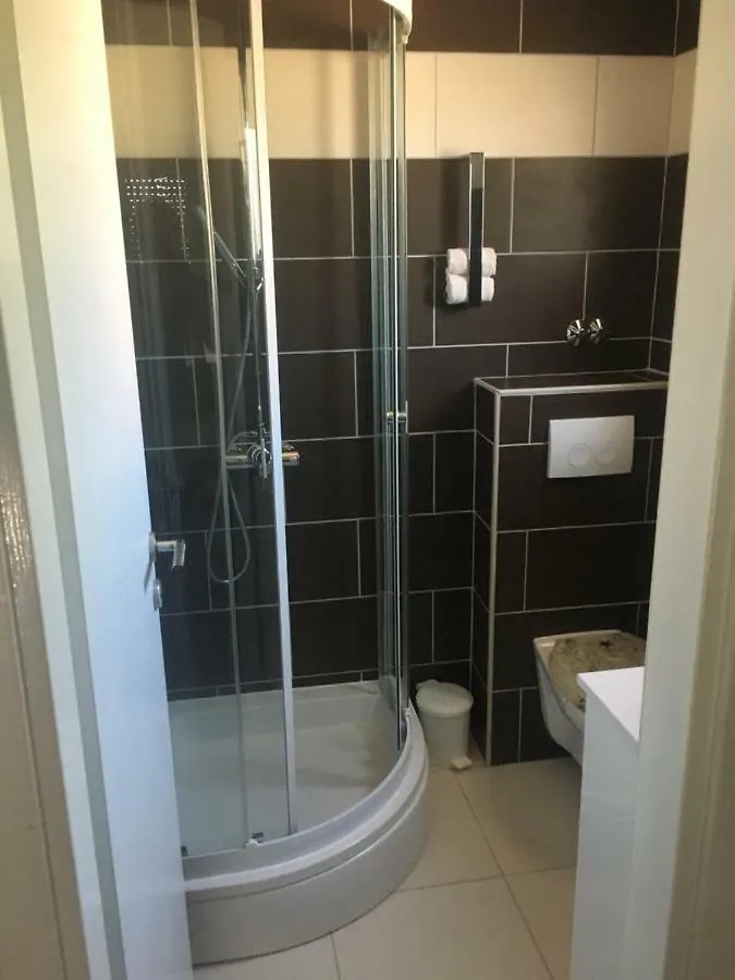 Apartment Matic Vrsi 0*,