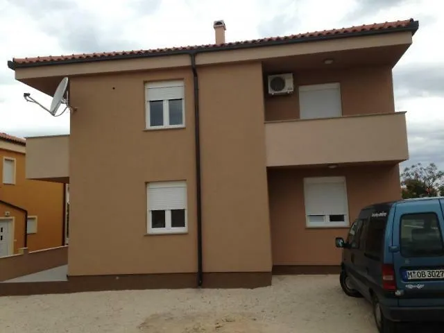 Apartment Matic Vrsi