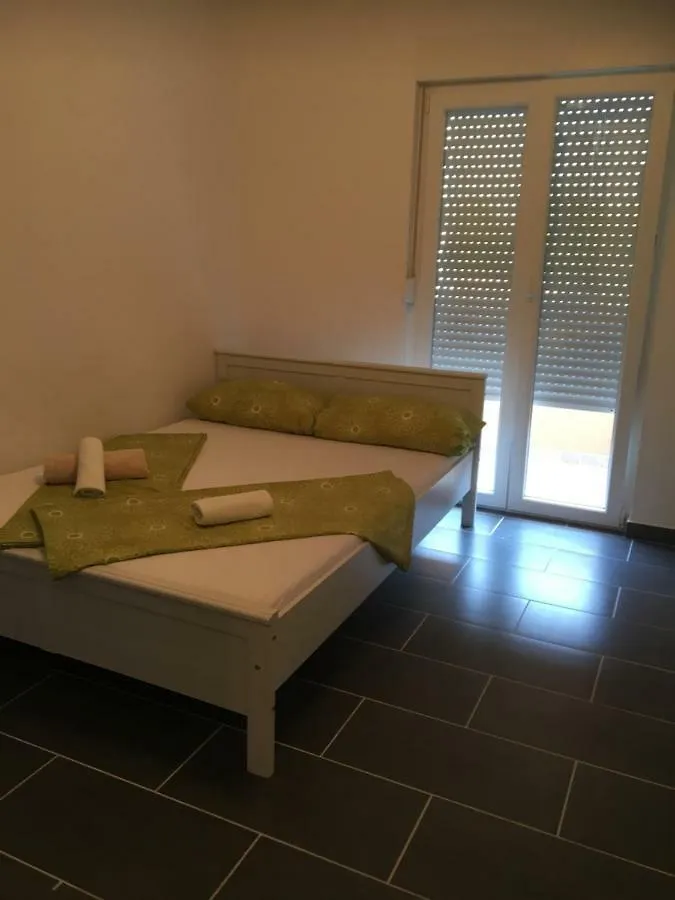 Apartment Matic Vrsi